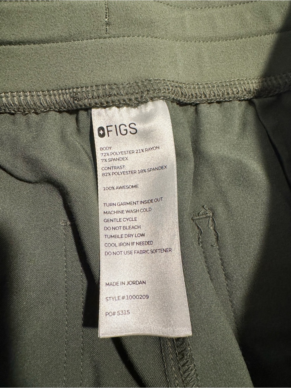 Figs Yola high rise slim scrub pant in moss - Picture 6 of 7